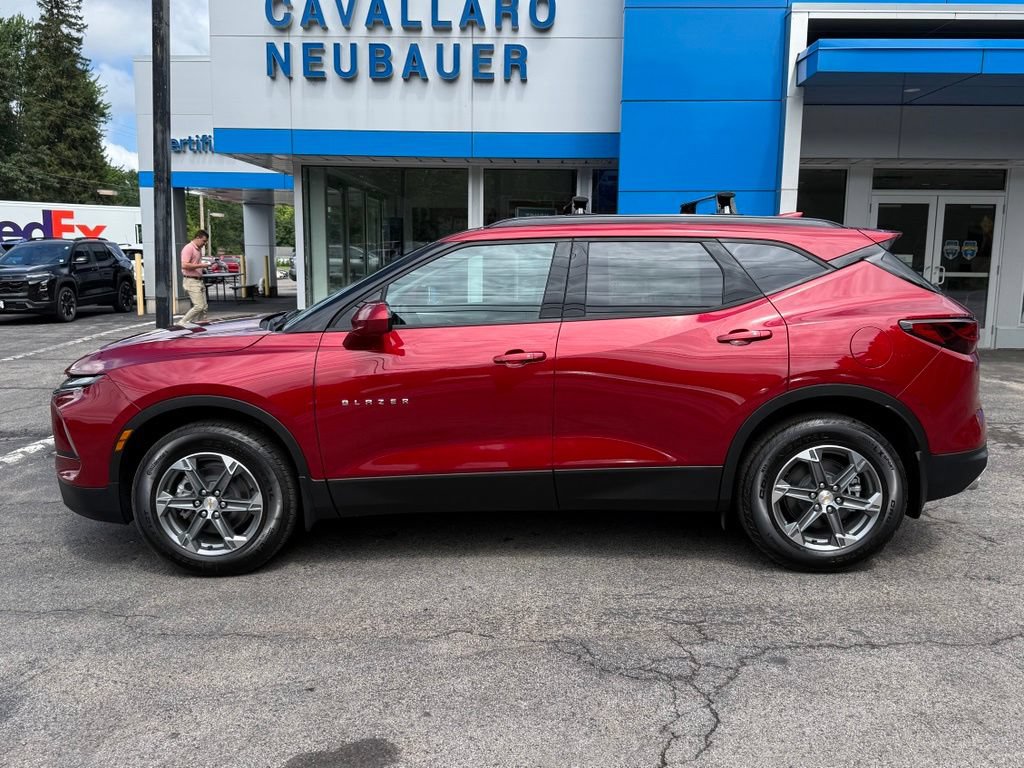 New 2026 Chevrolet Blazer LT w/ Convenience Package AWD/4WD image 8