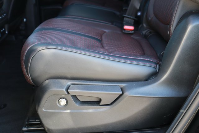 Certified 2025 Honda Pilot Black Edition image 15
