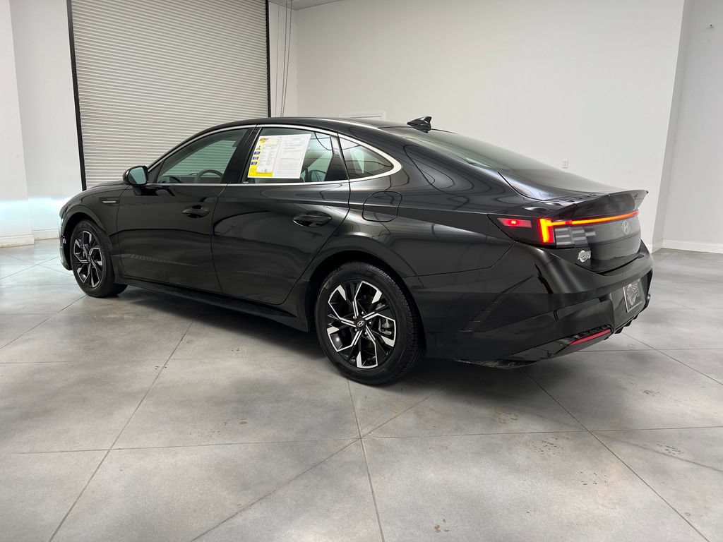 Used 2025 Hyundai Sonata SEL FWD image 6