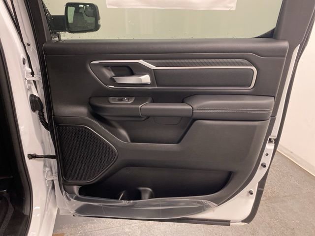 New 2026 RAM 1500 4x4 Crew Cab image 25