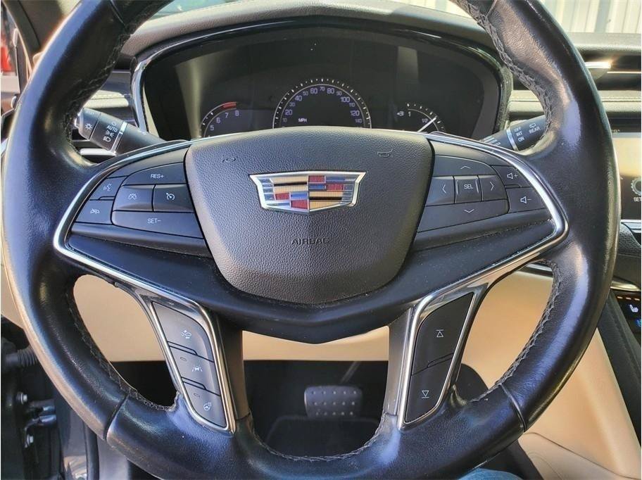 Used 2019 Cadillac XT5 Premium Luxury FWD image 28