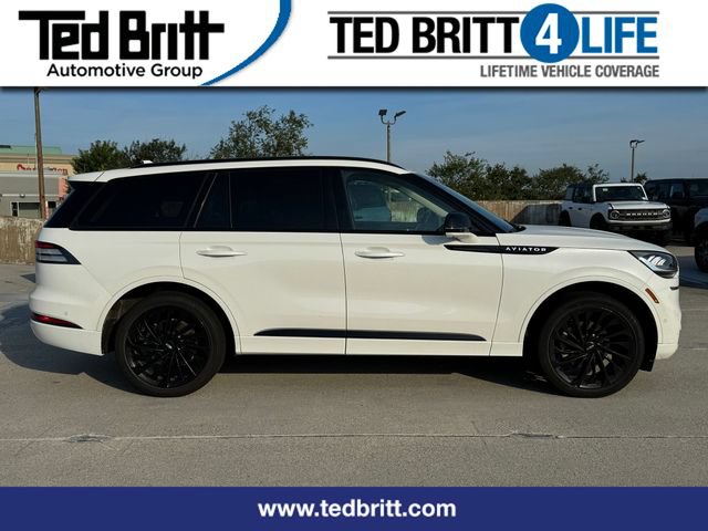 Used 2023 Lincoln Aviator Reserve w/ Equipment Group 201A AWD/4WD image 1