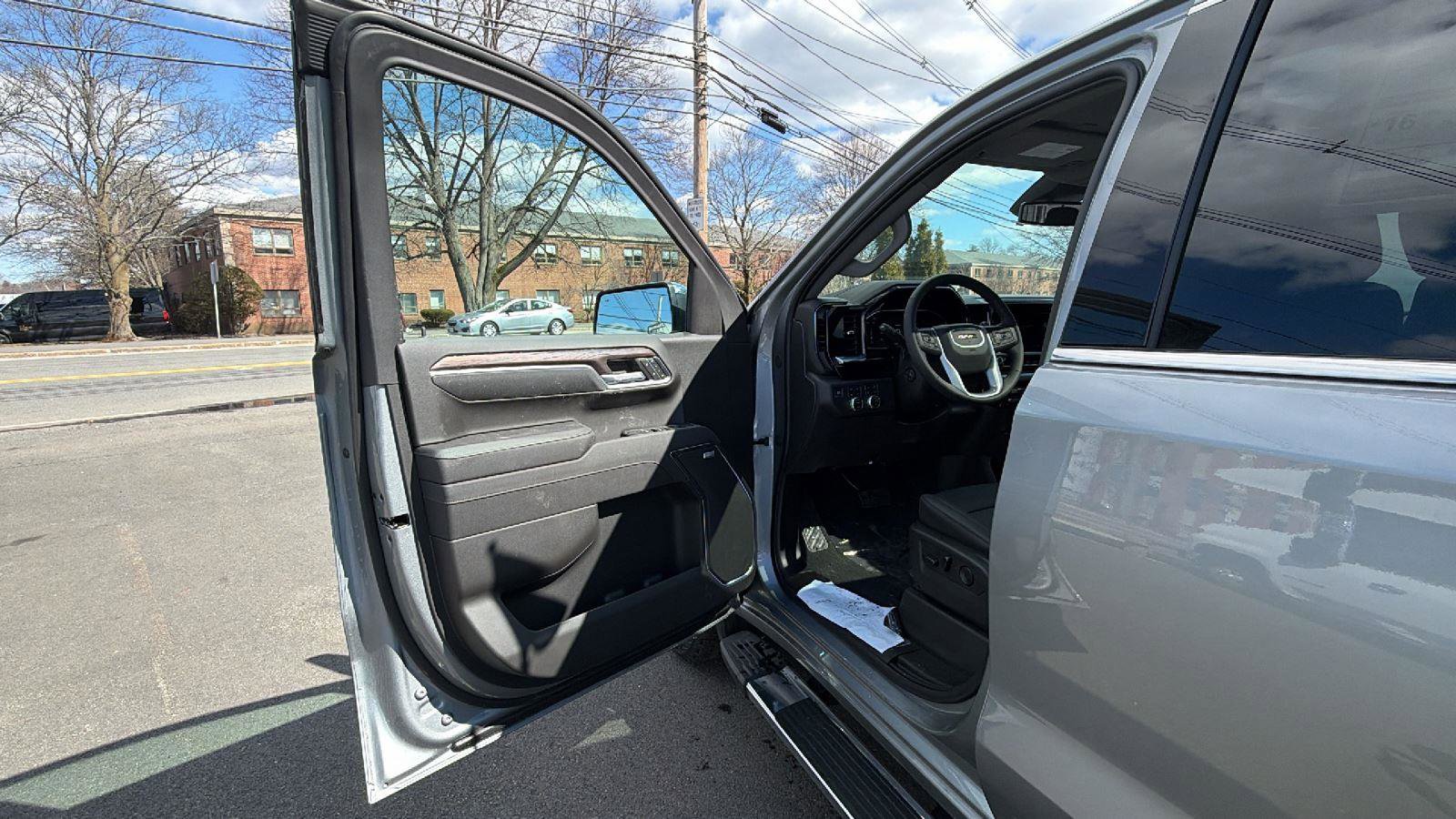 New 2026 GMC Sierra 1500 SLT w/ SLT Premium Plus Package image 13