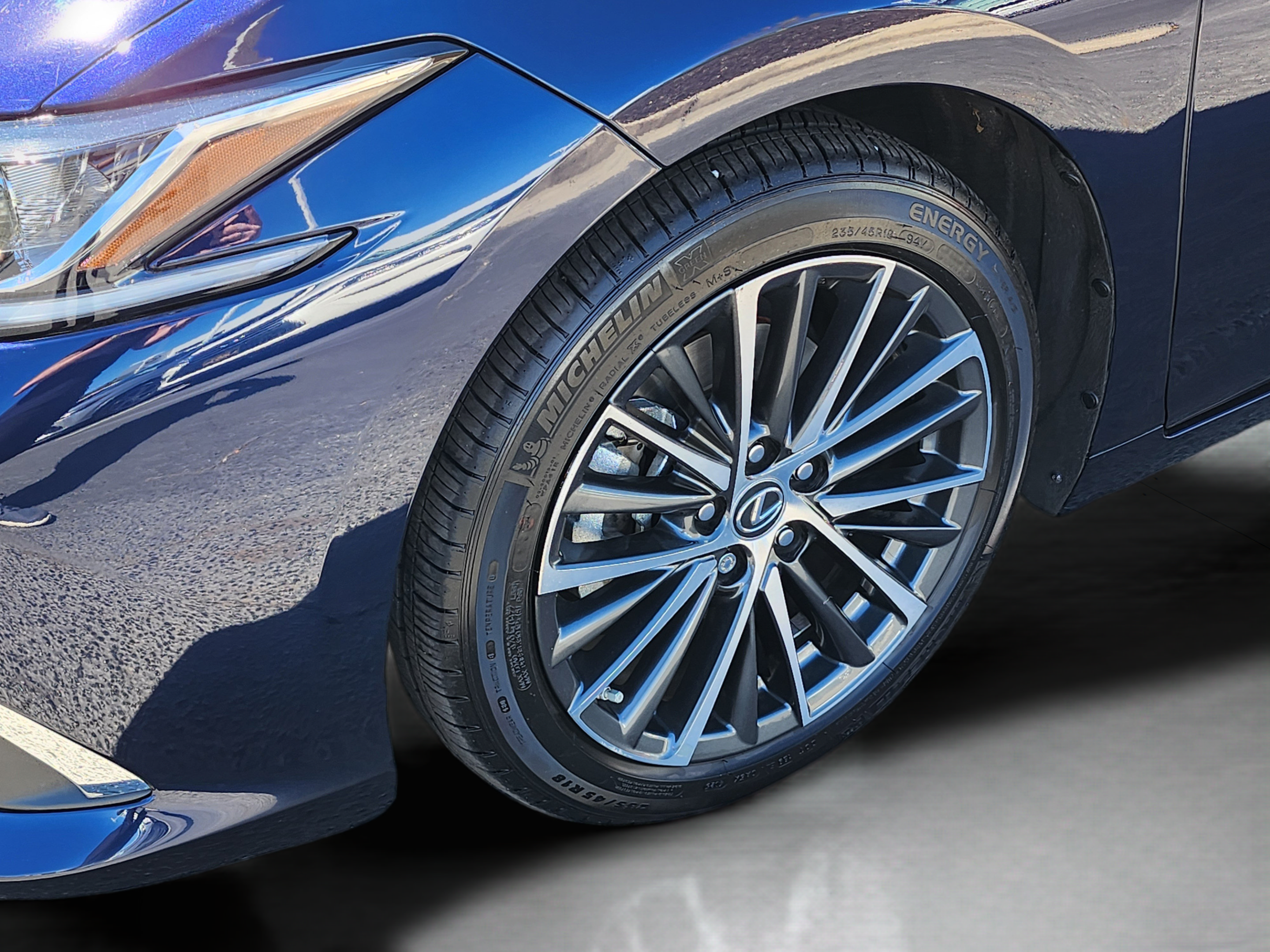 Certified 2023 Lexus ES 350 w/ Premium Package FWD image 32