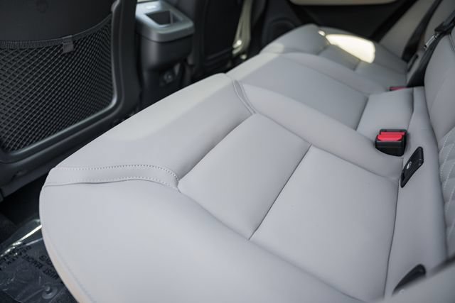 New 2027 Volvo XC60 B5 Plus AWD/4WD image 33
