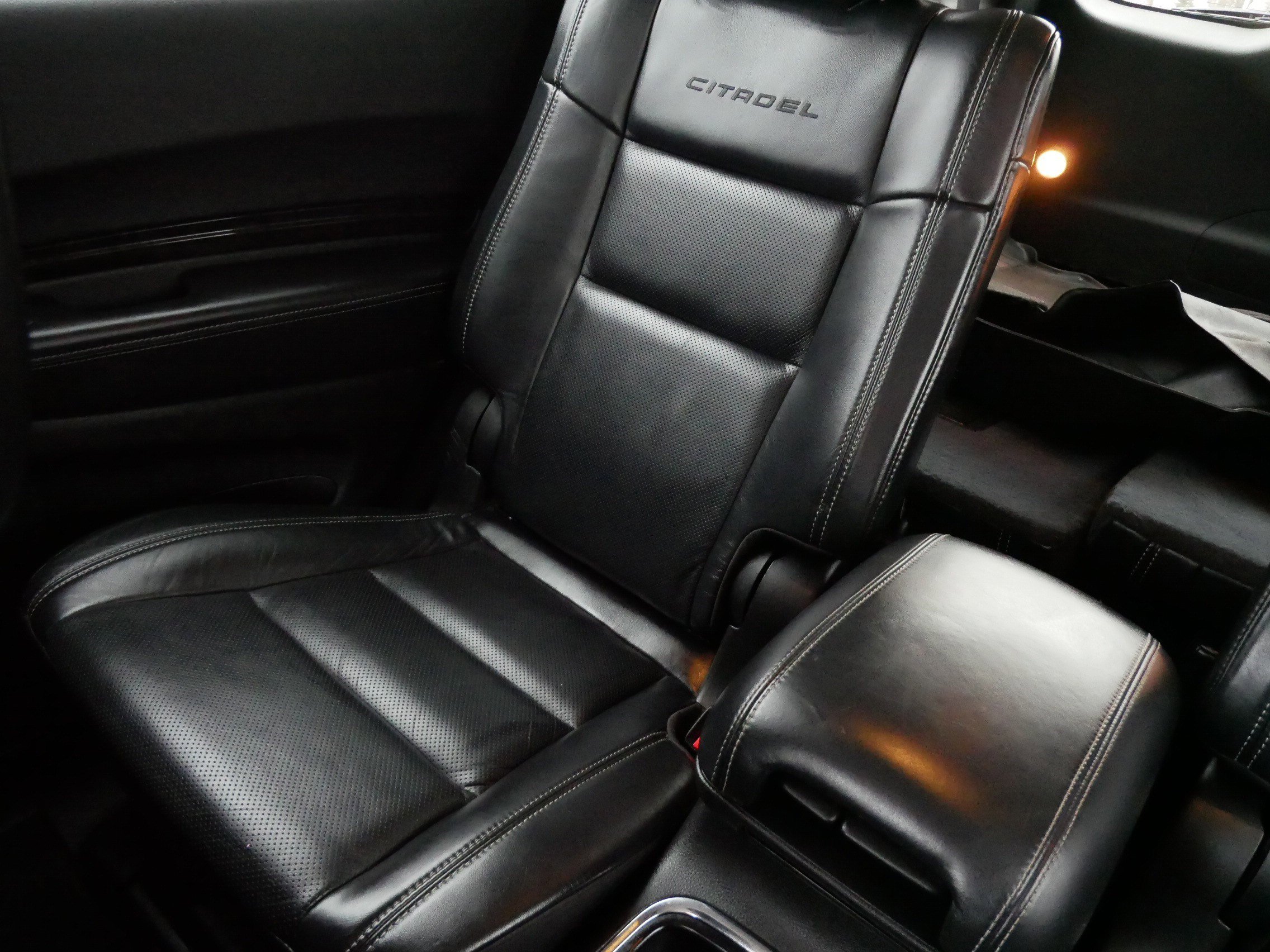 Used 2013 Dodge Durango Citadel w/ Technology Group image 12