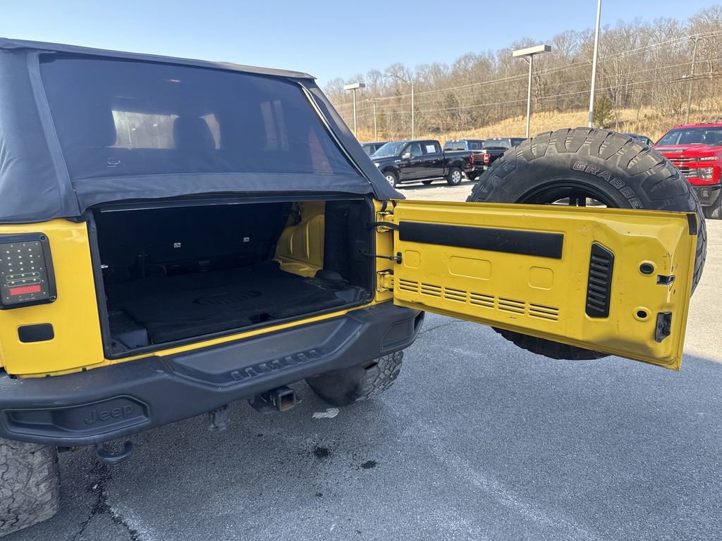 Used 2015 Jeep Wrangler Unlimited Sahara image 35