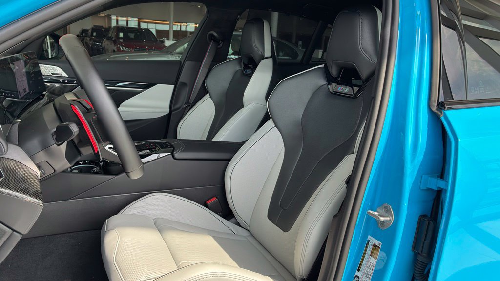 New 2027 BMW M5 w/ Carbon Package AWD/4WD image 22