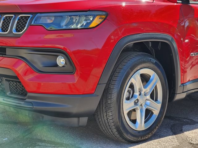 Used 2023 Jeep Compass Latitude AWD/4WD image 7