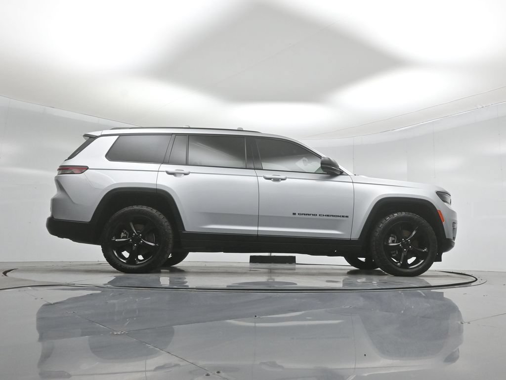 Used 2021 Jeep Grand Cherokee L Laredo AWD/4WD image 42