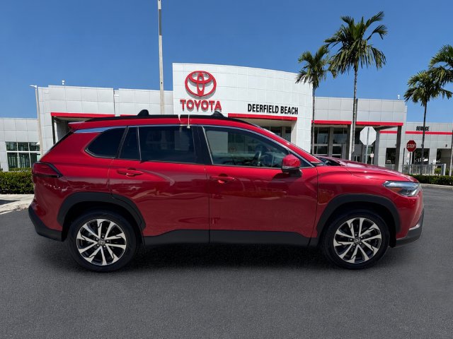 Used 2023 Toyota Corolla Cross XLE w/ Convenience Package AWD/4WD image 8