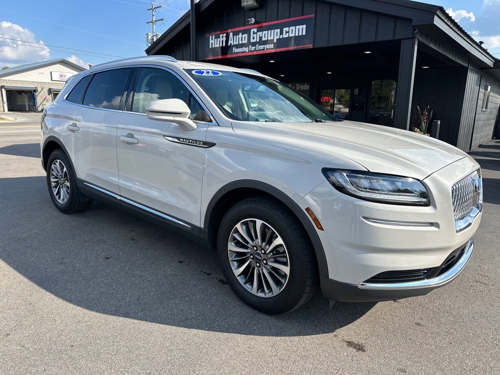 Used 2022 Lincoln Nautilus FWD w/ Premium Package image 1