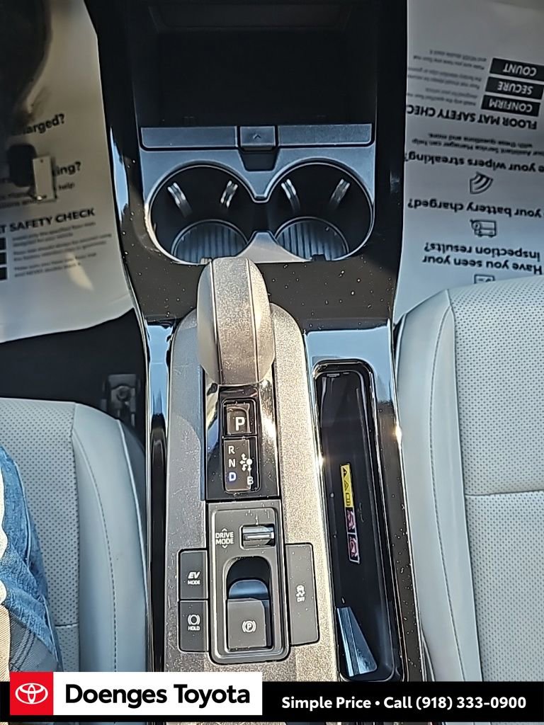 Used 2023 Toyota Prius XLE image 22