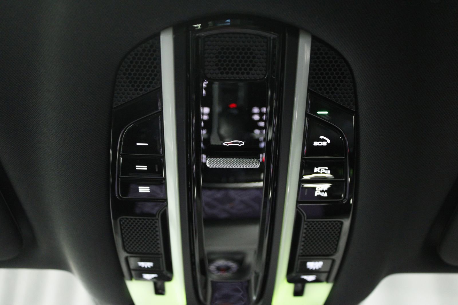 Certified 2021 Porsche Cayenne Coupe AWD/4WD image 38