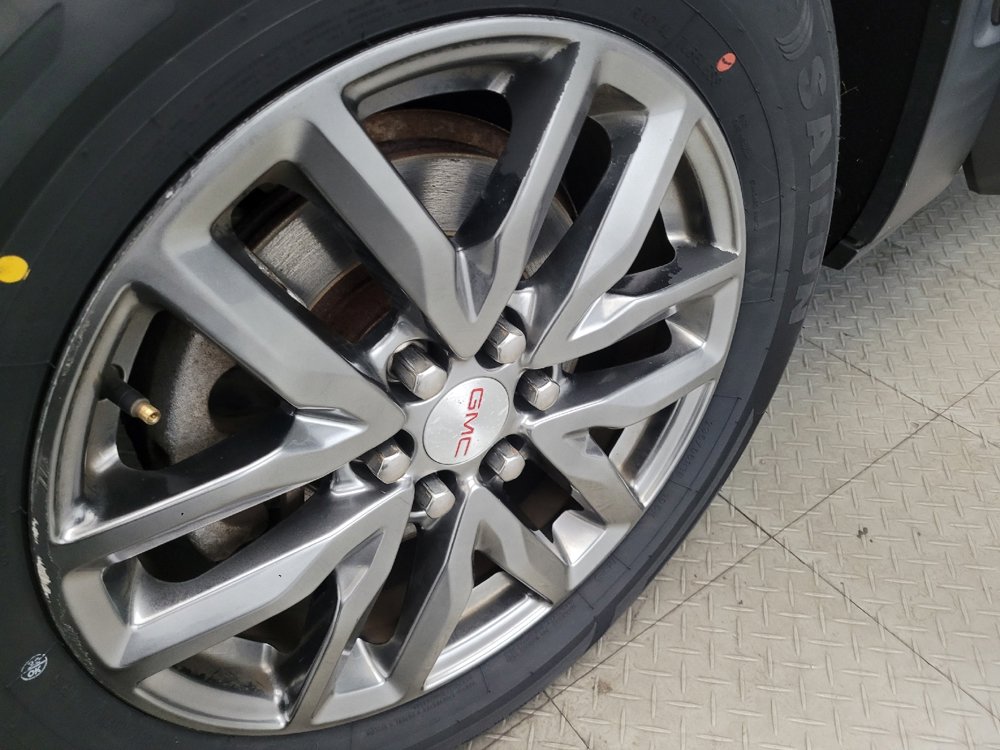 Used 2017 GMC Acadia SLT image 31