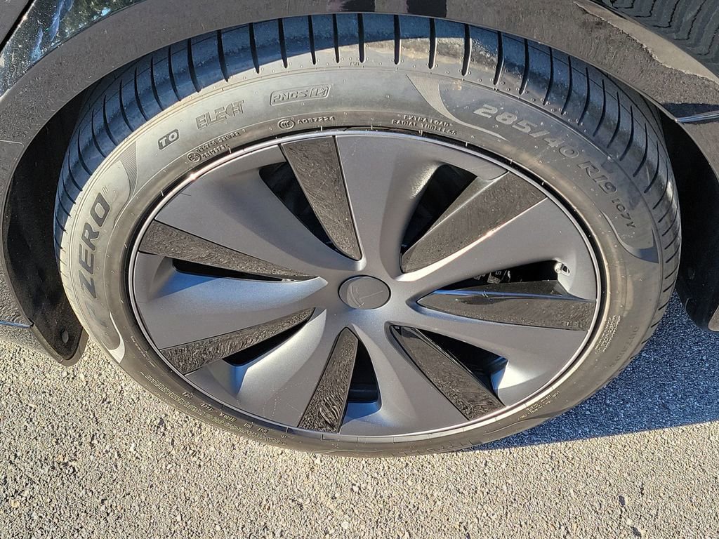 Used 2021 Tesla Model S Long Range image 11