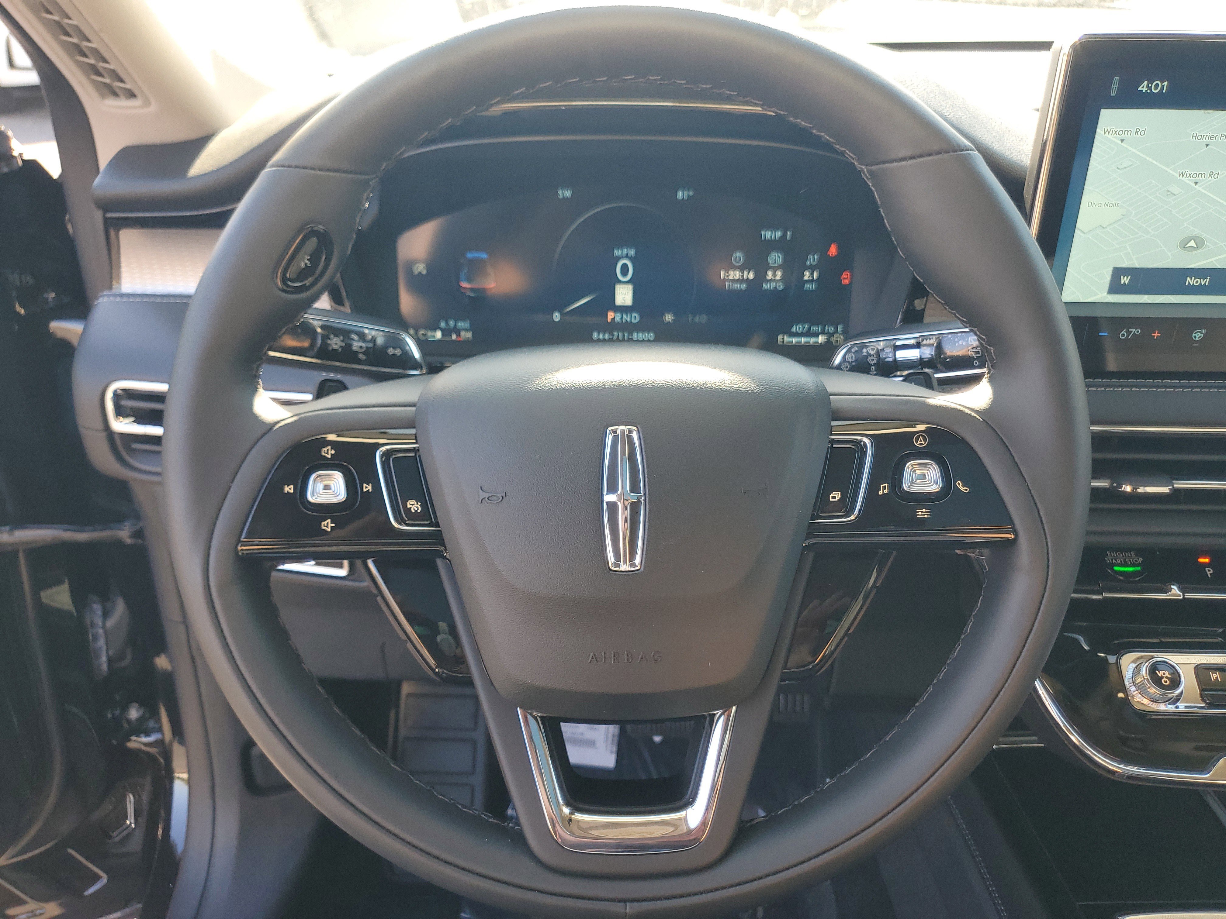 New 2025 Lincoln Corsair Reserve image 16