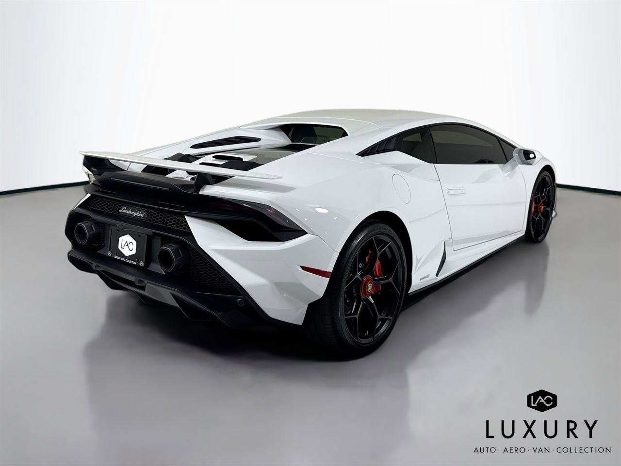Used 2024 Lamborghini Huracan Tecnica RWD image 6