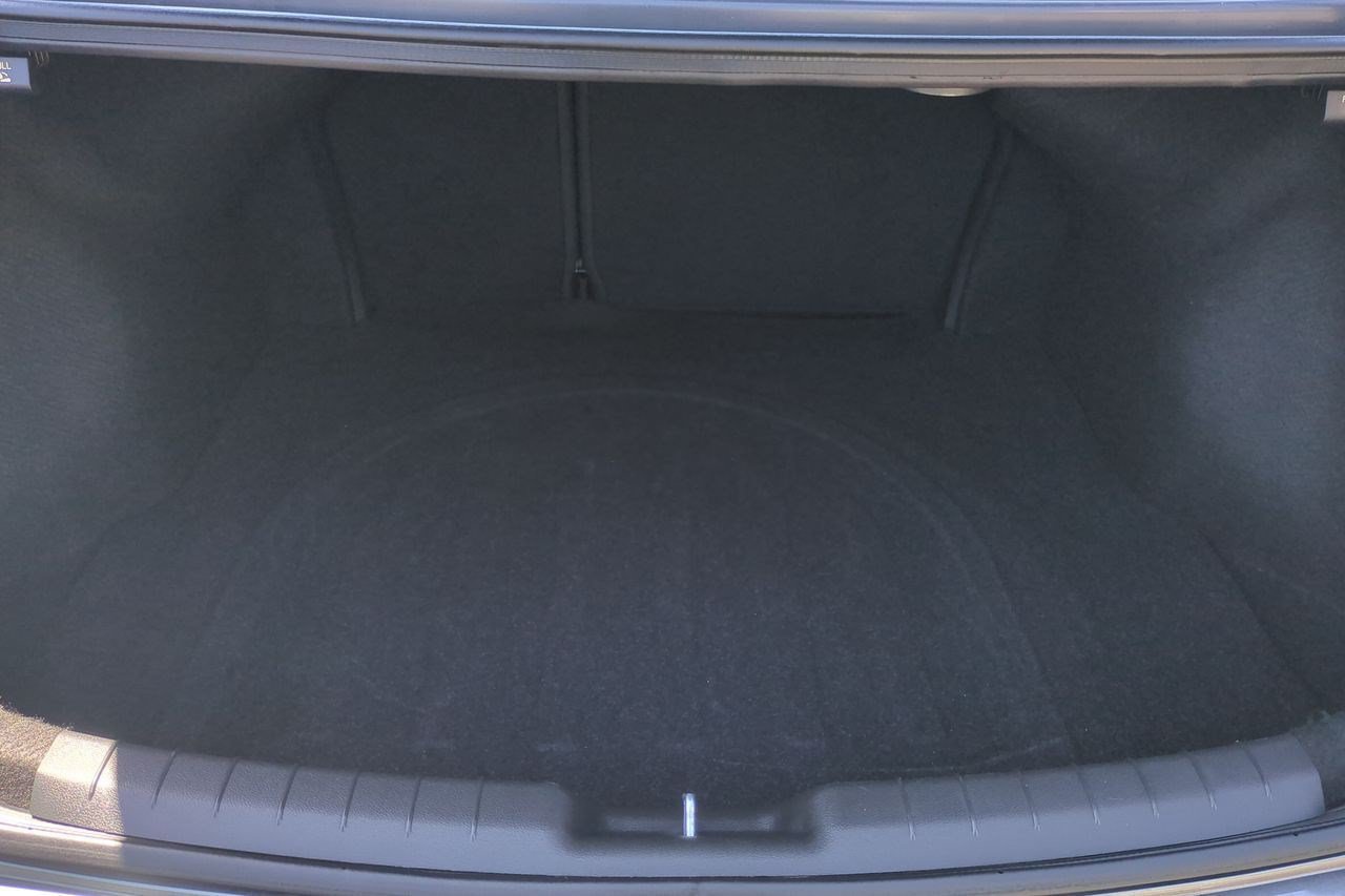 Used 2020 Hyundai Elantra Limited FWD image 22