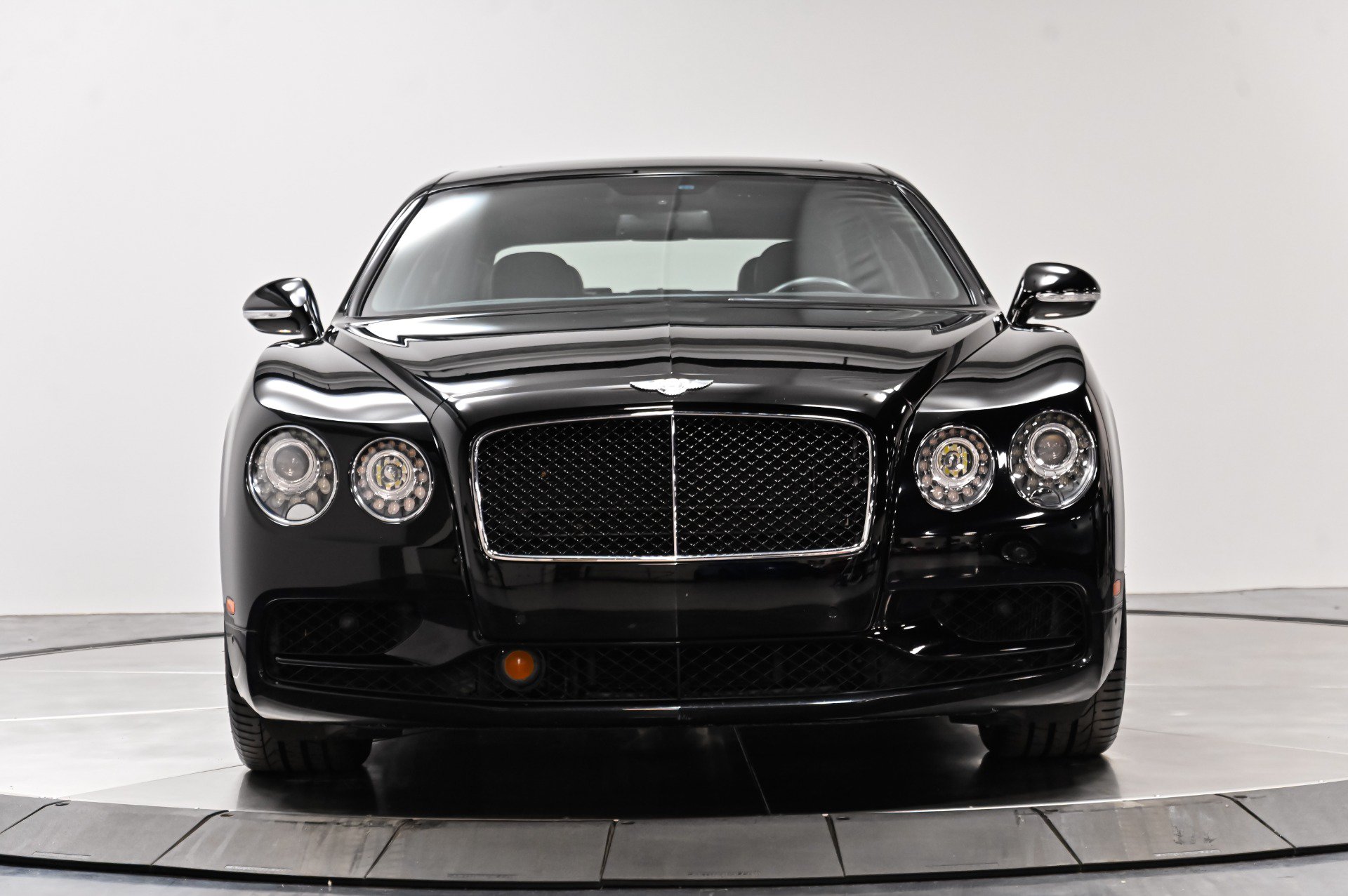 Used 2017 Bentley Flying Spur S V8 AWD/4WD image 33
