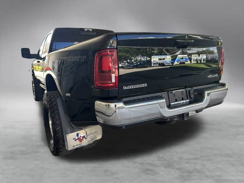 Used 2025 RAM 3500 Laramie w/ Sport Appearance Package AWD/4WD image 4