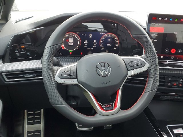 New 2026 Volkswagen GTI SE FWD image 11