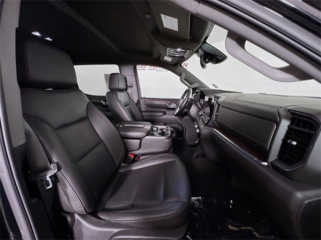 Used 2025 GMC Sierra 1500 SLT image 40