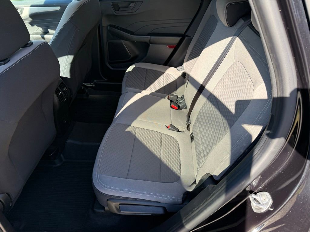 Certified 2022 Ford Escape SE w/ Cold Weather Package image 39