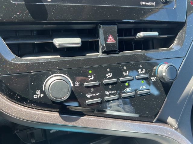 Used 2021 Toyota Camry LE AWD/4WD image 16