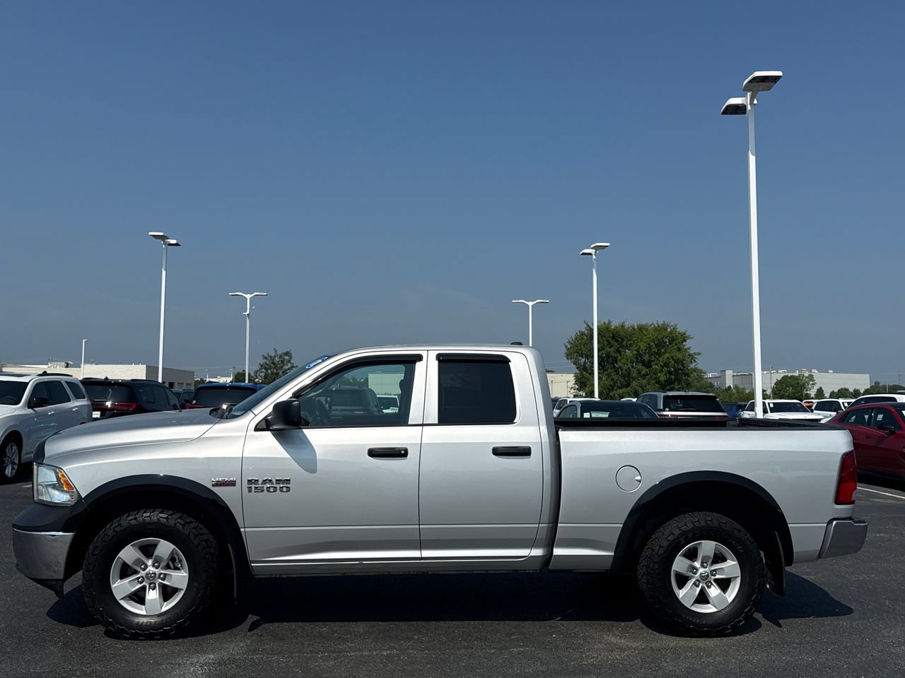 Used 2017 RAM 1500 ST w/ SXT Appearance Group AWD/4WD image 6