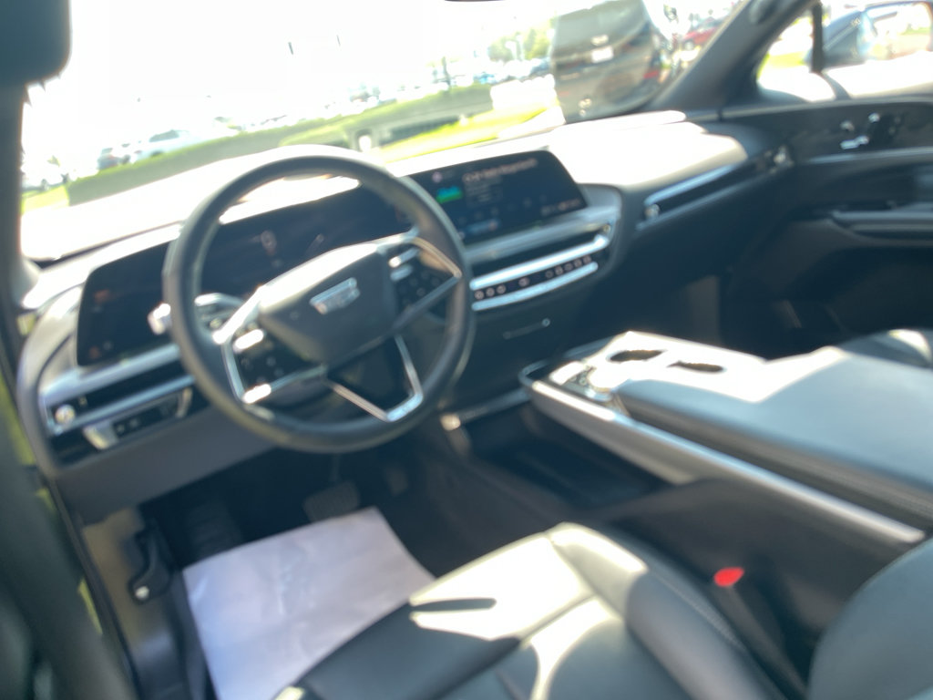 Used 2024 Cadillac Lyriq Luxury AWD/4WD image 27