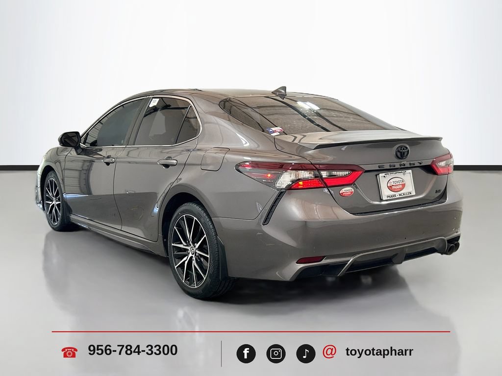 Used 2023 Toyota Camry SE FWD image 7