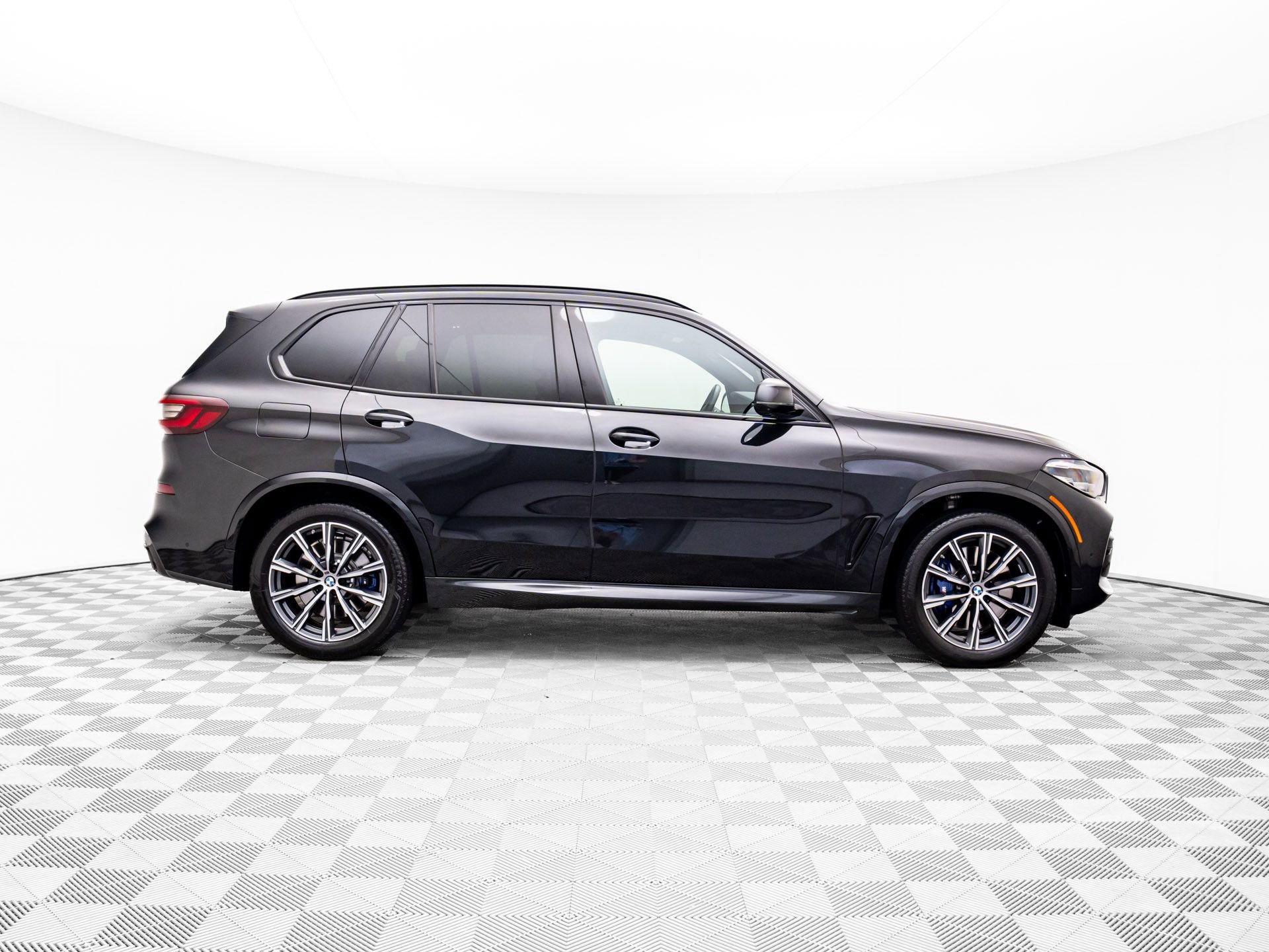 Certified 2023 BMW X5 M50i w/ Climate Comfort Package image 6