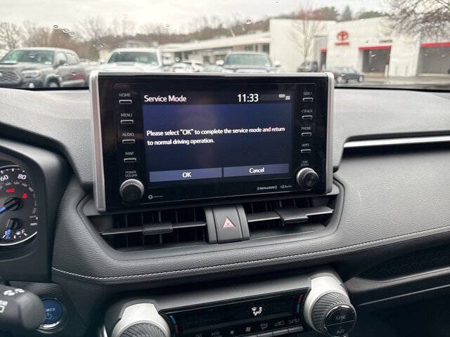 Used 2021 Toyota RAV4 XLE w/ Convenience Package AWD/4WD image 18