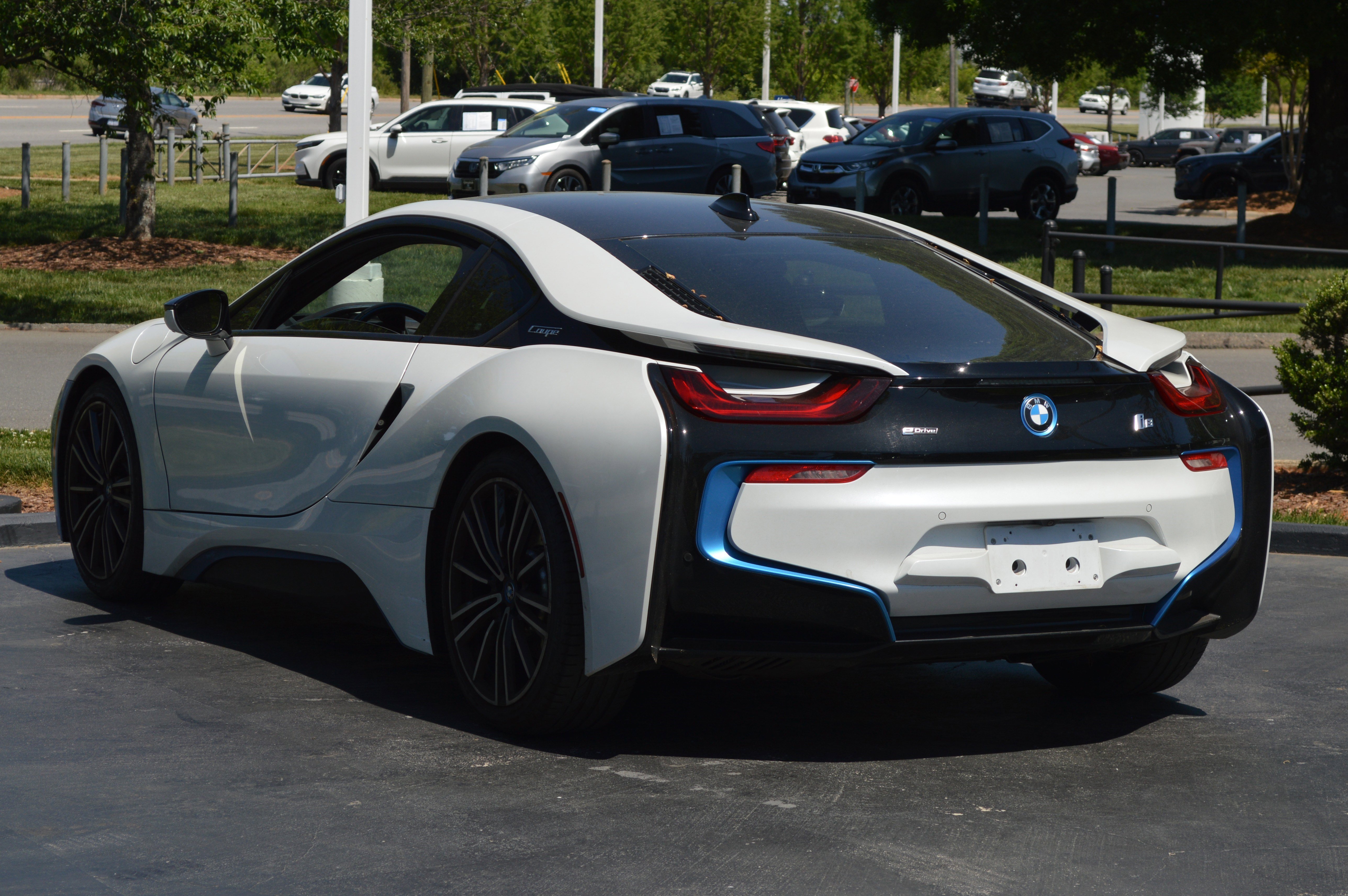 Used 2019 BMW i8 Coupe image 9