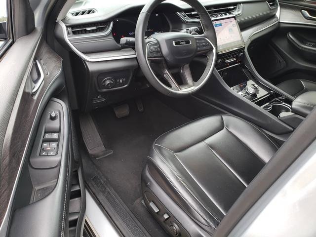 Used 2023 Jeep Grand Cherokee L Limited image 10