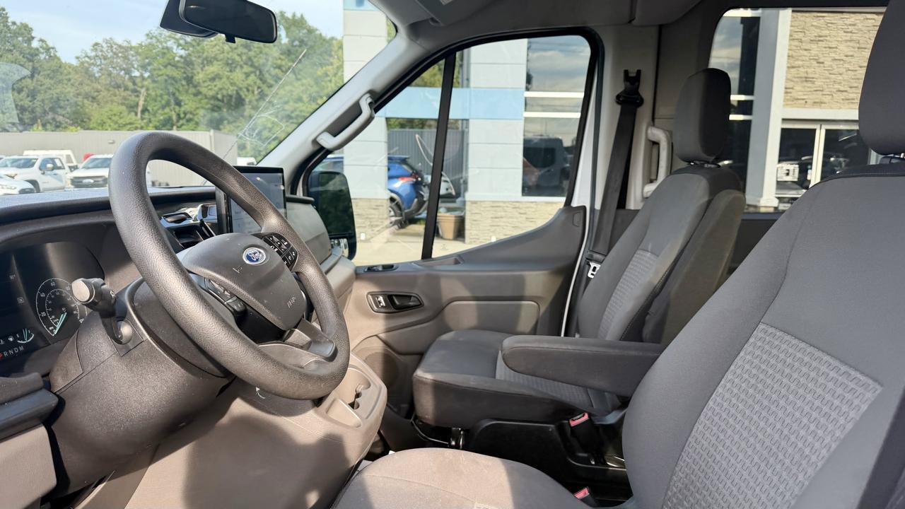 Used 2024 Ford Transit 350 XLT RWD image 15