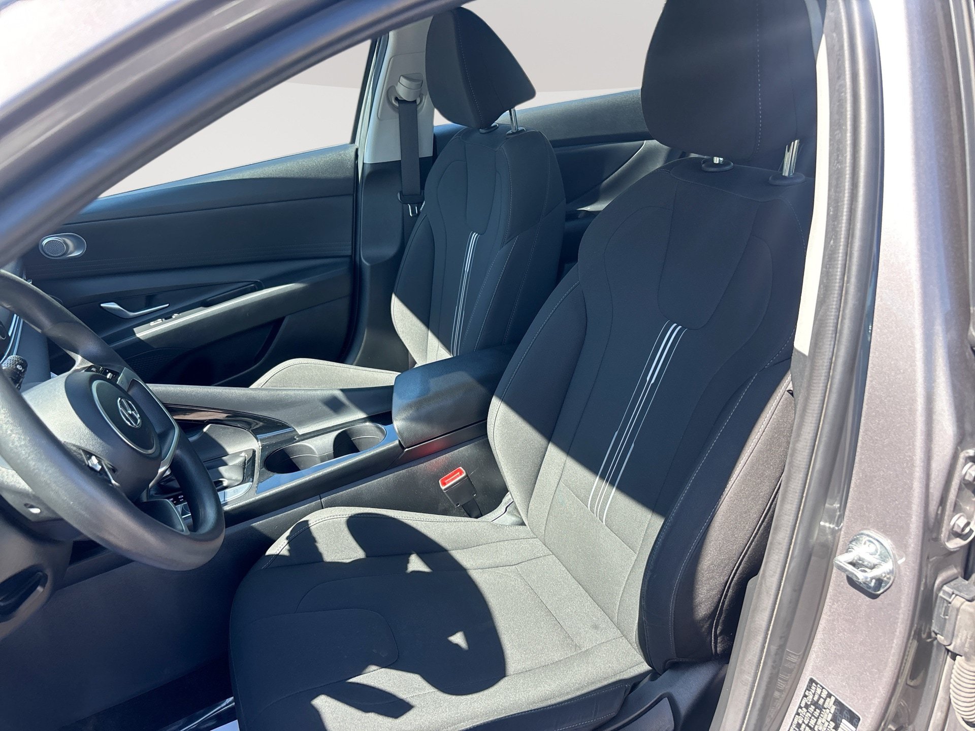 Used 2023 Hyundai Elantra Blue FWD image 13