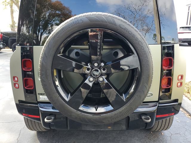 Used 2023 Land Rover Defender 110 X-Dynamic SE image 8