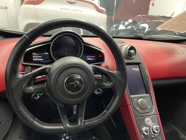 Used 2015 McLaren 650S Spider RWD image 26