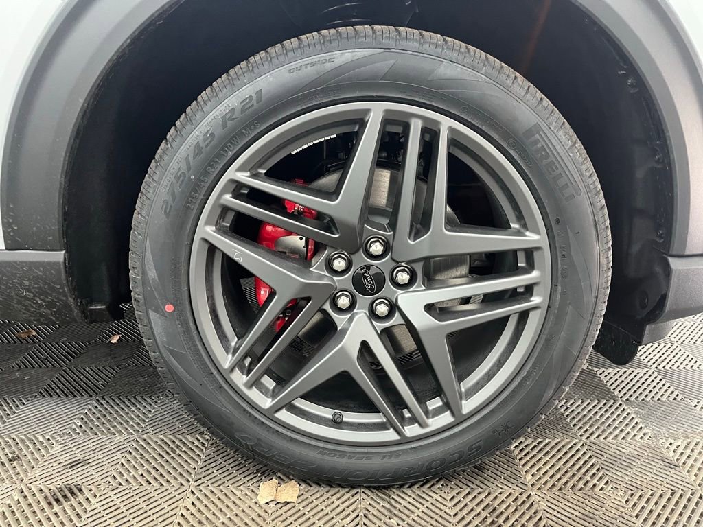 New 2026 Ford Explorer ST-Line w/ ST-Line Street Pack AWD/4WD image 17