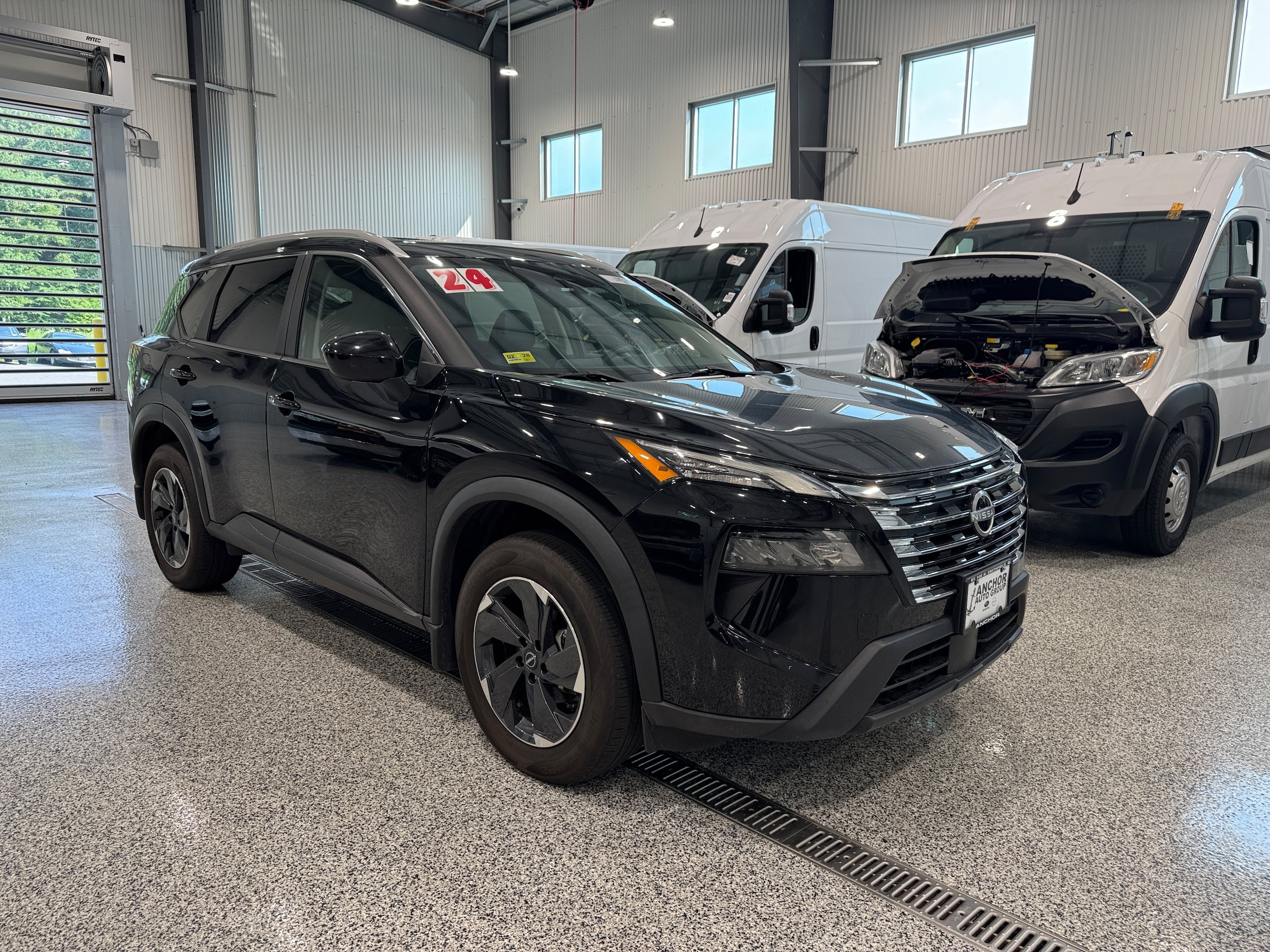 Used 2024 Nissan Rogue SV w/ SV Premium Package AWD/4WD image 3