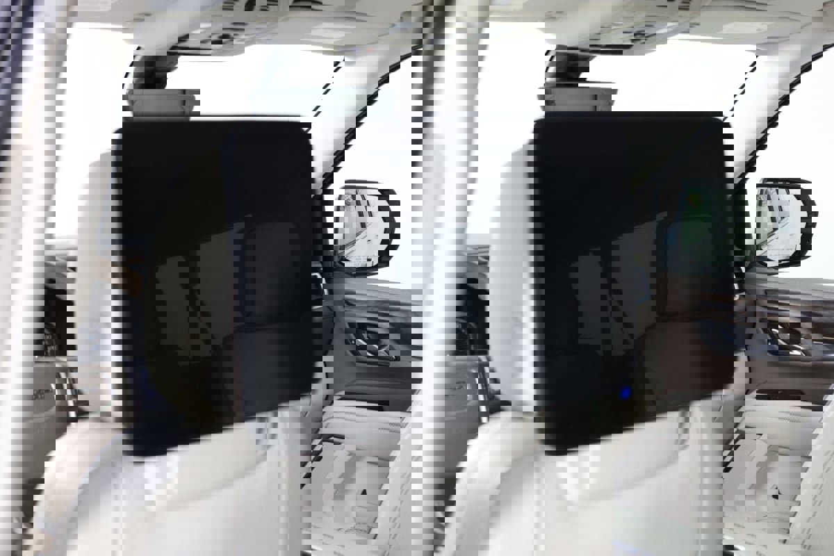 Used 2021 GMC Yukon XL Denali w/ Denali Ultimate Package image 12