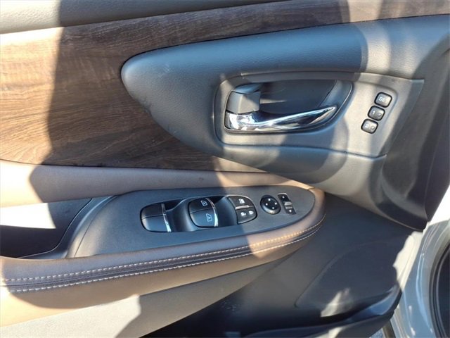 Certified 2024 Nissan Murano Platinum w/ Cargo Package image 3