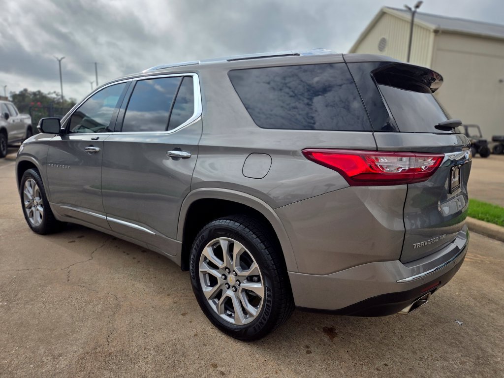 Used 2019 Chevrolet Traverse Premier w/ LPO, Cargo Package AWD/4WD image 7