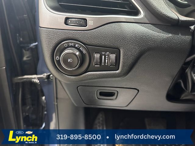 Used 2019 Jeep Cherokee Latitude Plus w/ Cold Weather Group image 16