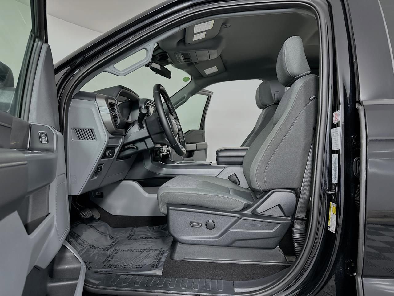 Used 2025 Ford F150 XLT w/ Equipment Group 301A Standard image 26