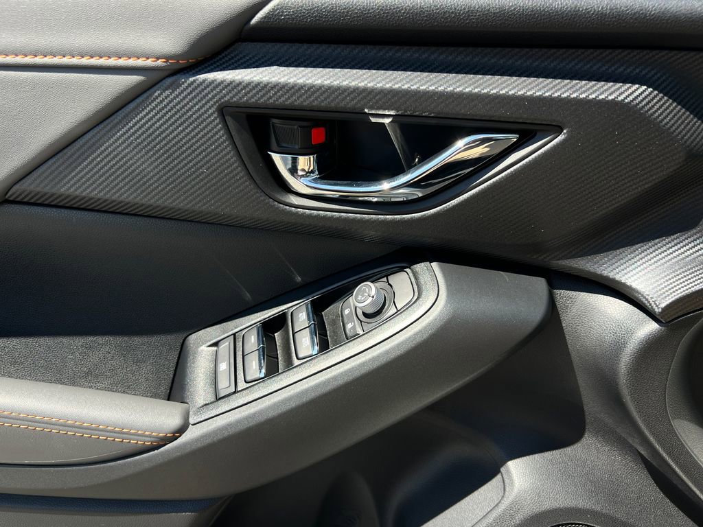 Certified 2025 Subaru Crosstrek 2.5i Limited w/ Crosstrek Mirror Package image 28