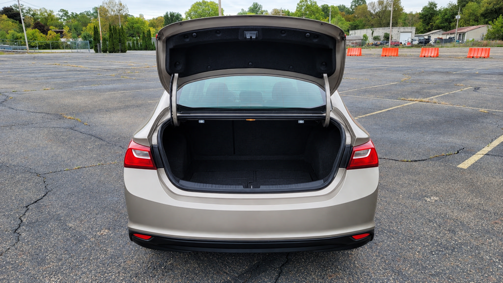 Used 2023 Chevrolet Malibu LT FWD image 11