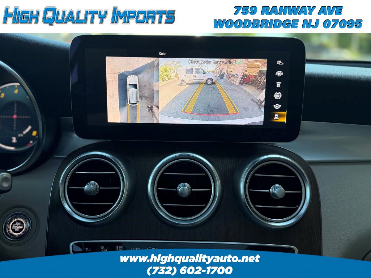 Used 2021 Mercedes-Benz GLC 300 4MATIC w/ Multimedia Package image 32